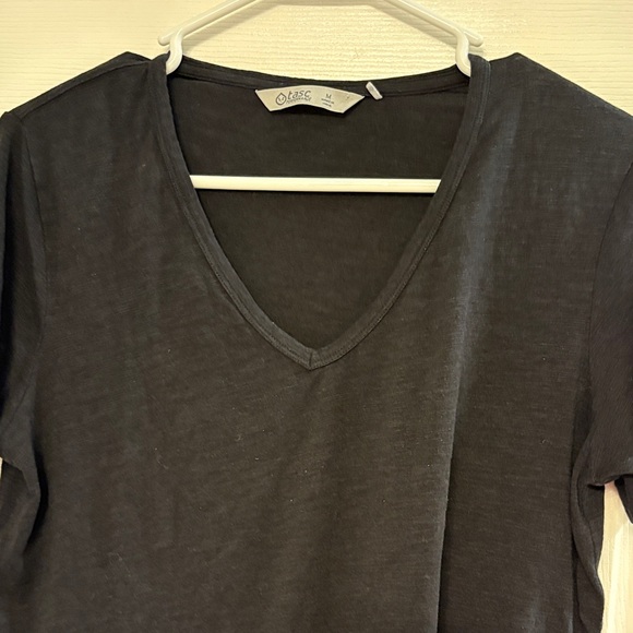 Classic Black V-Neck Tee - Picture 1 of 1